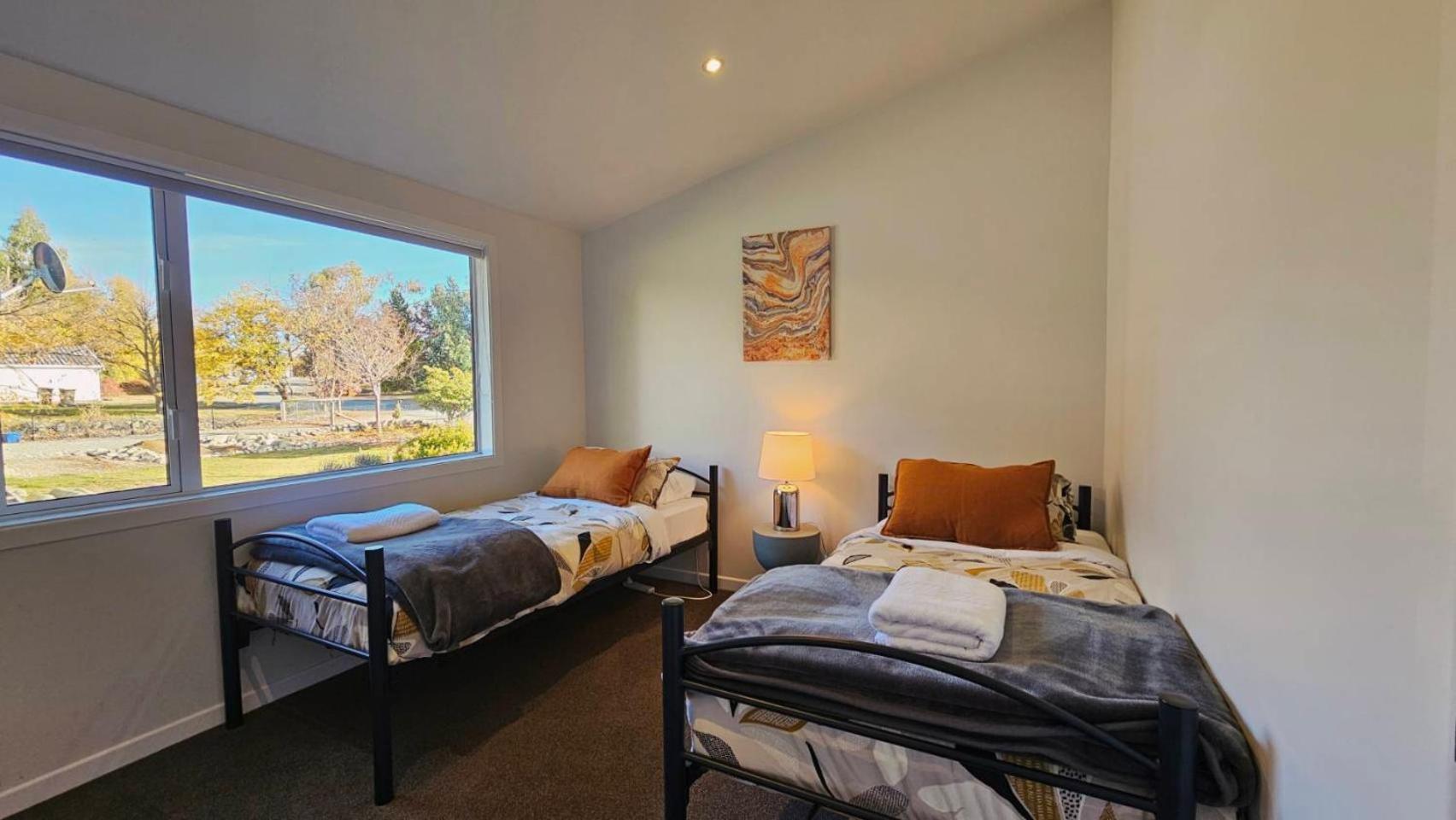"Great Scott" Great Spot Your Tekapo Retreat Lake Tekapo Exterior photo
